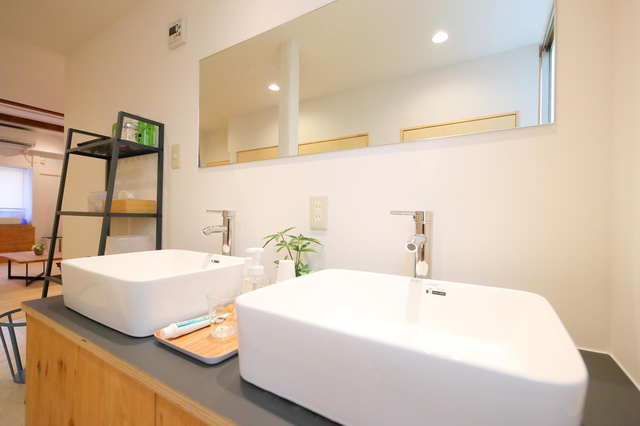Raku Hostel Osaka Buitenkant foto