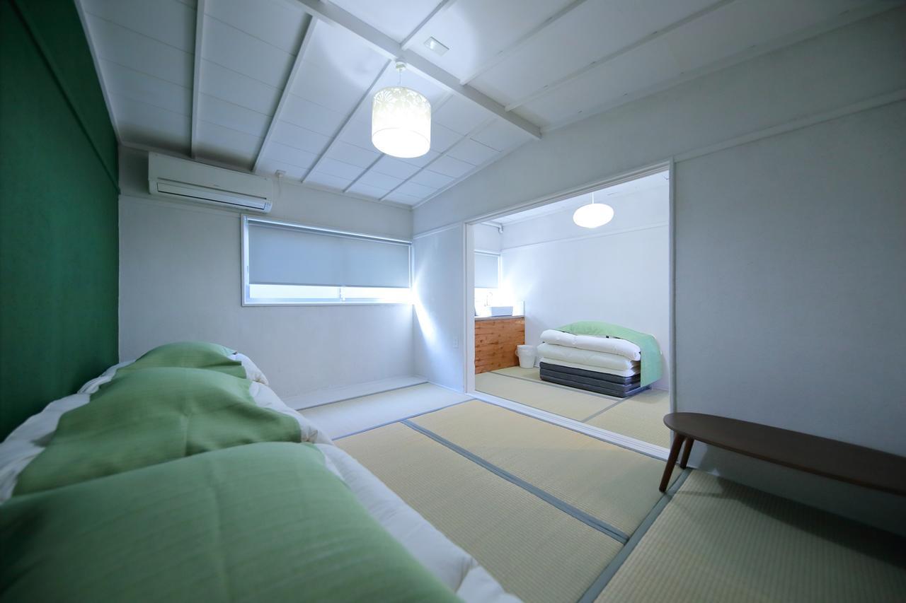 Raku Hostel Osaka Buitenkant foto