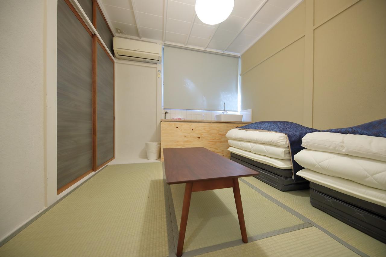 Raku Hostel Osaka Buitenkant foto