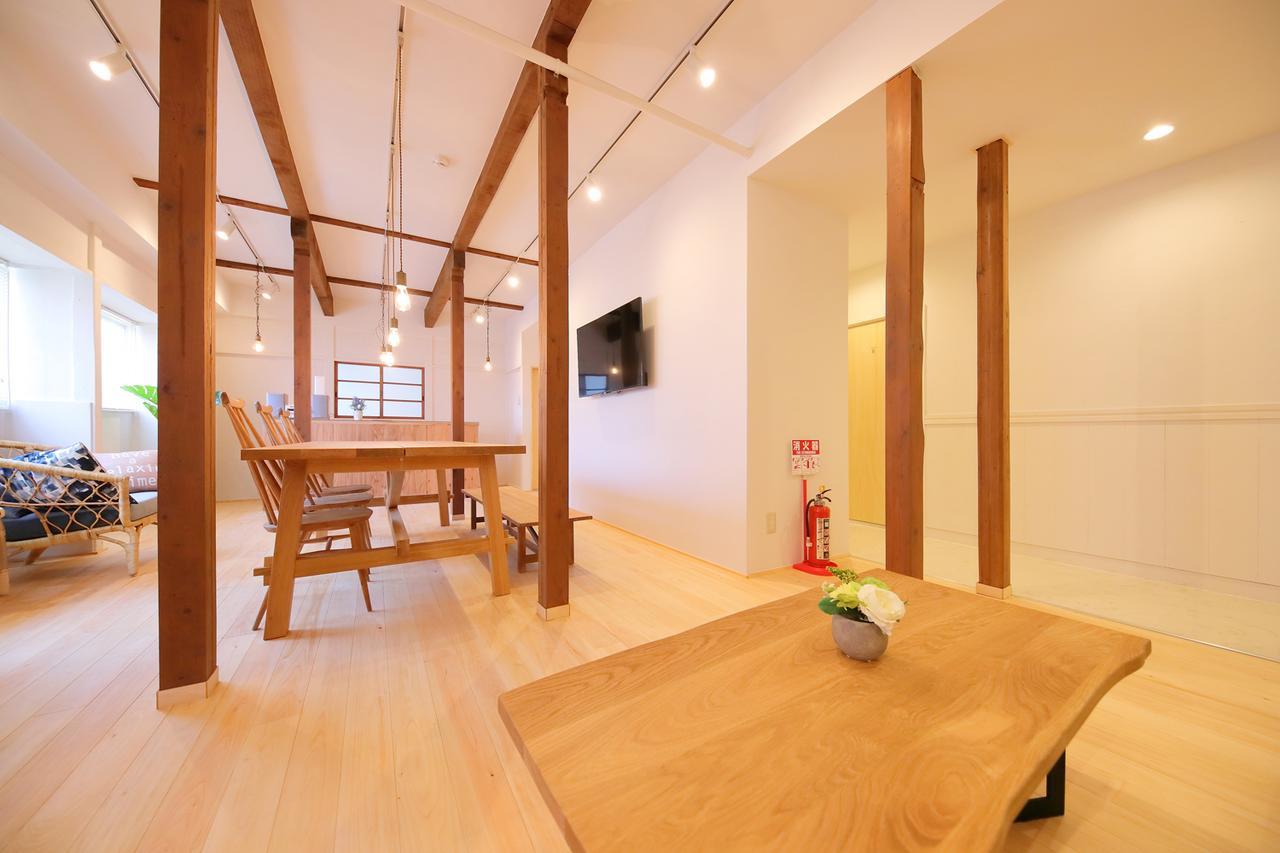 Raku Hostel Osaka Buitenkant foto
